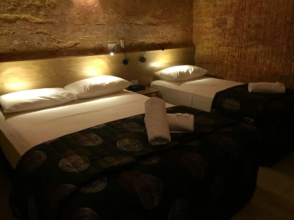 The Lookout Cave Underground Motel Coober Pedy Ngoại thất bức ảnh