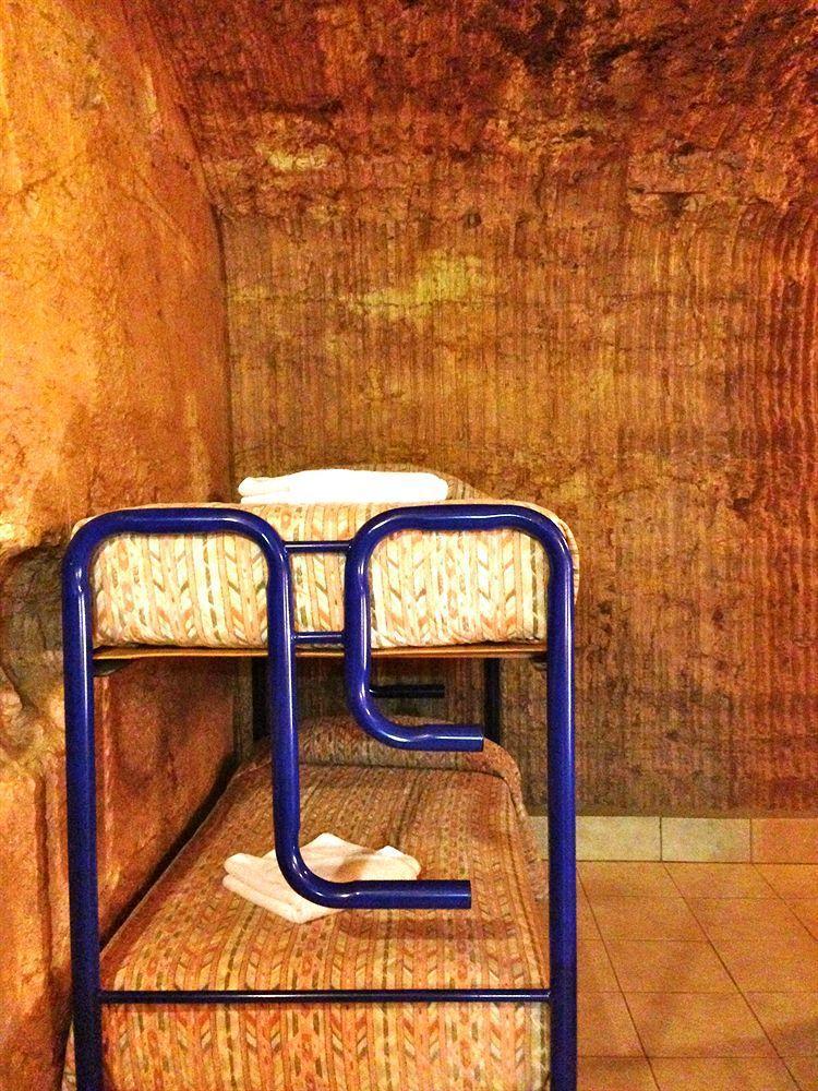 The Lookout Cave Underground Motel Coober Pedy Ngoại thất bức ảnh