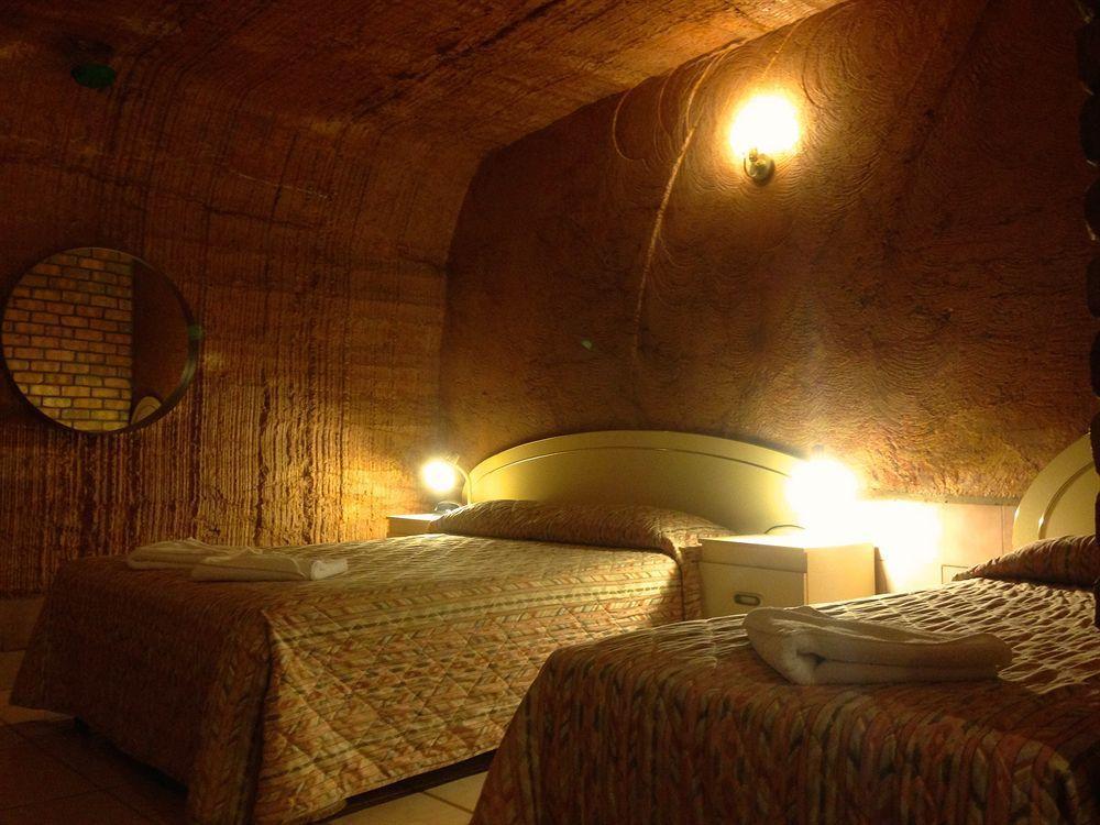 The Lookout Cave Underground Motel Coober Pedy Ngoại thất bức ảnh