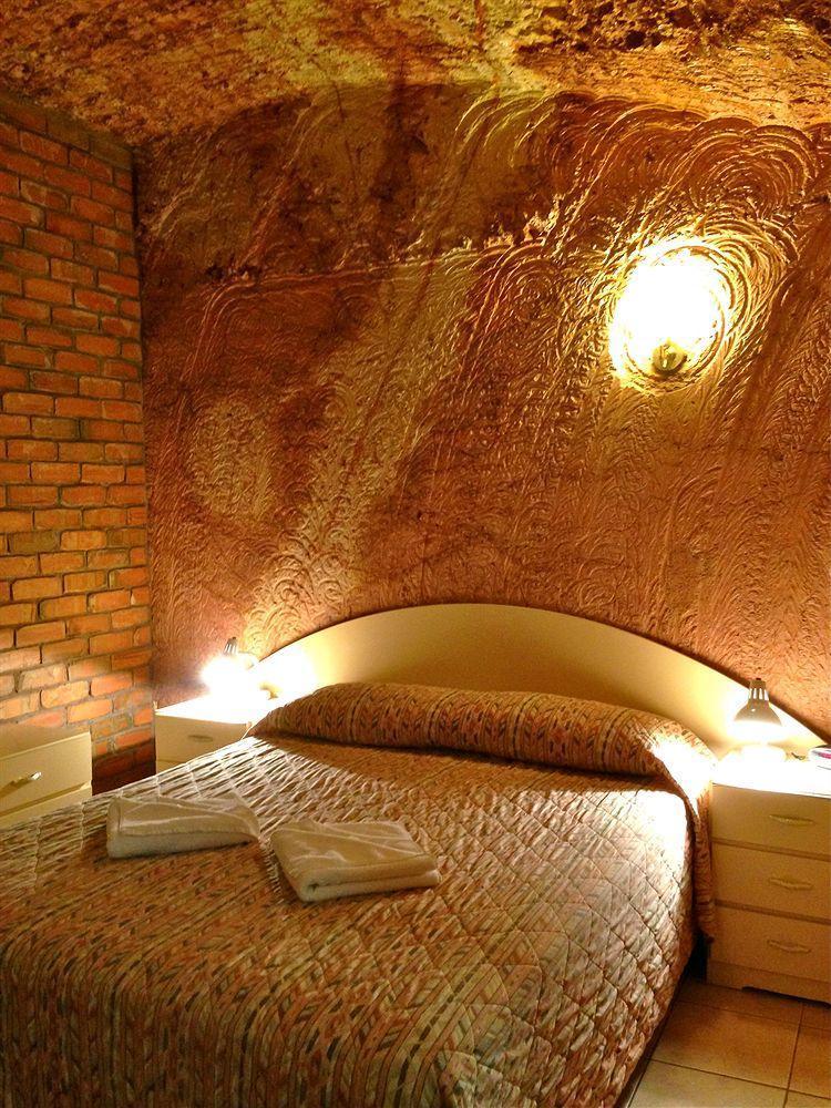 The Lookout Cave Underground Motel Coober Pedy Ngoại thất bức ảnh